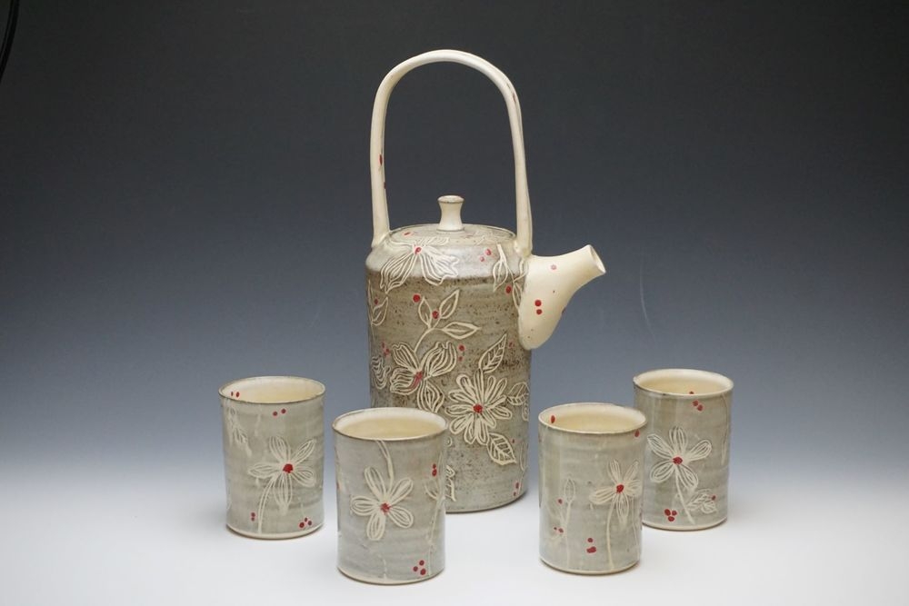 Teapot set - carved flowers